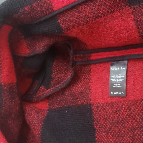 Aritzia Wool Plaid Jacket - Picture 9 of 9
